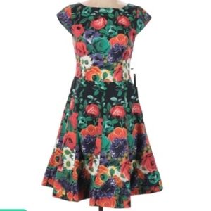 NWT Felicity & Coco Floral Prints Dress Cap Sleeve Boat neckline Small